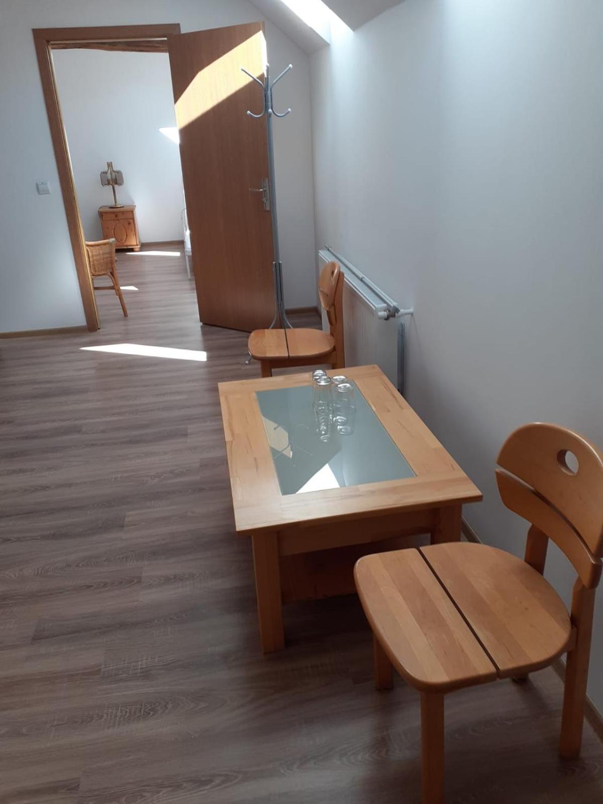 Casa Bunicii Hotel Sasca Montană Buitenkant foto